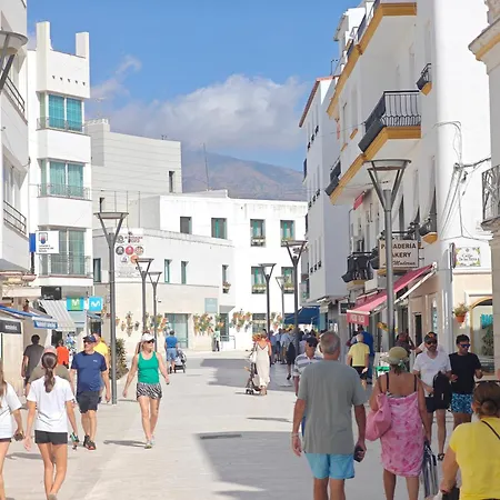 Casa Maria Centrico Con Terraza * Estepona